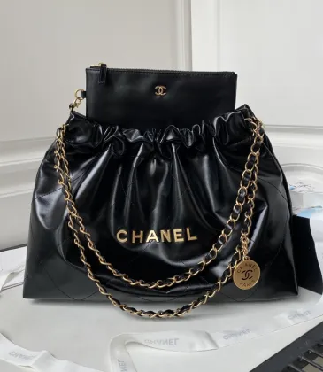 Chanel 22 handbag, Shiny calfskin &amp; gold-tone metal , black #A49167