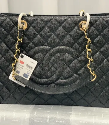 Chanel Black Caviar Gst In Gold Hardware #A49228