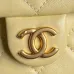 23Chanel Mochila, Piel de cordero efecto brillo y metal dorado #A49155