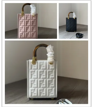 Fendi Handbag Size:13x6.5x18cm #A48109