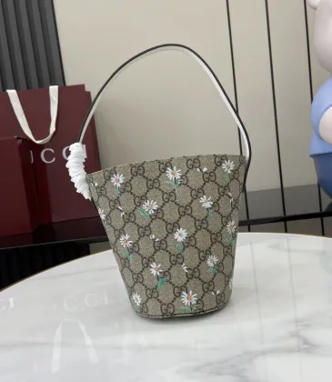 GG Canvas floral bucket bag in beige - Gucci Kids #A52729