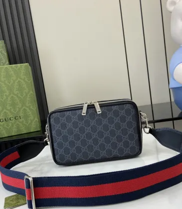 Gucci Black small shoulder bag in black GG Supreme #A52612
