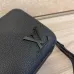 5Louis Vuitton Message Bags #999931715