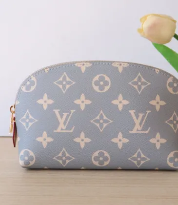 Louis Vuitton Leather Makeup Bags Pochette Cosmétique #A52107