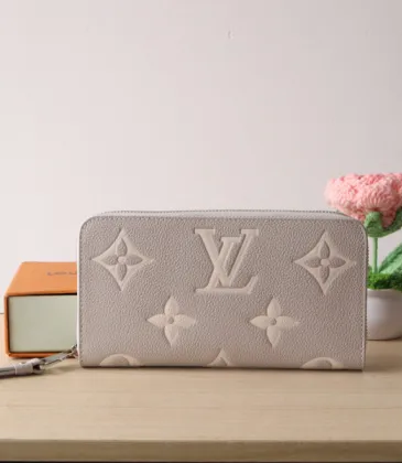 LOUIS VUITTON Giant Monogram Large Zippy Wallet #A50101