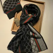 Gucci Wool knitted Scarf and cap #999909605