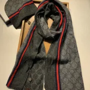 Gucci Wool knitted Scarf and cap #999909607