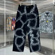 Louis Vuitton Jeans for Louis Vuitton short Jeans for men #A50309