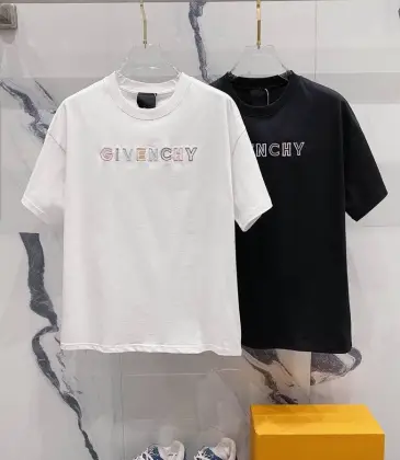 Givenchy T-shirts for MEN Black/White #A47172