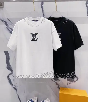 Louis Vuitton T-Shirts for AAAA Louis Vuitton T-Shirts Black/White  #A46746