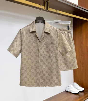 Gucci Tracksuits for Gucci short tracksuits for men #A45858