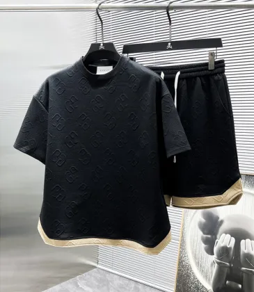 Gucci Tracksuits for Gucci short tracksuits for men #A49077