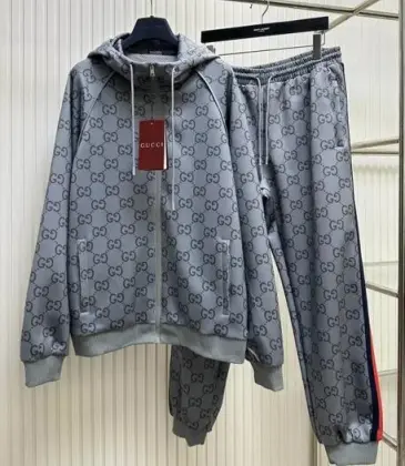 Gucci Tracksuits for Men's long tracksuits #A49345