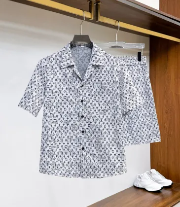 Louis Vuitton tracksuits for Louis Vuitton short tracksuits for men #A45846