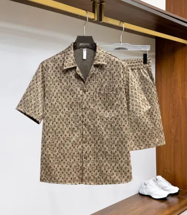 Louis Vuitton tracksuits for Louis Vuitton short tracksuits for men #A45848