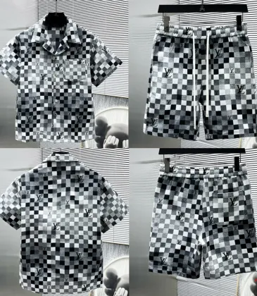 Louis Vuitton tracksuits for Louis Vuitton short tracksuits for men #A49069