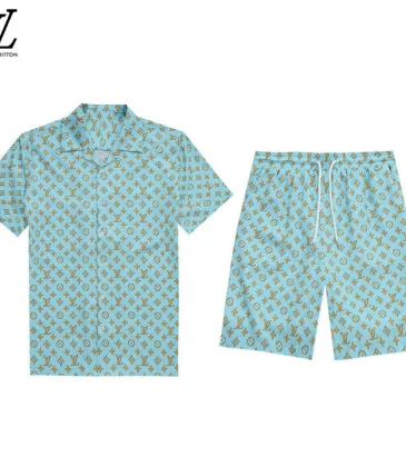Louis Vuitton tracksuits for Louis Vuitton short tracksuits for men #A50003