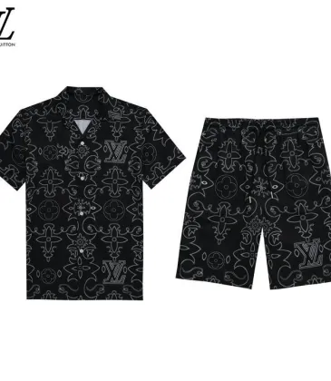 Louis Vuitton tracksuits for Louis Vuitton short tracksuits for men #A50005