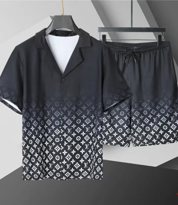 Louis Vuitton tracksuits for Louis Vuitton short tracksuits for men #A51296