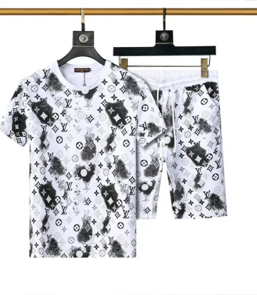 Louis Vuitton tracksuits for Louis Vuitton short tracksuits for men #A51967