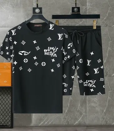 Louis Vuitton tracksuits for Louis Vuitton short tracksuits for men #A51969