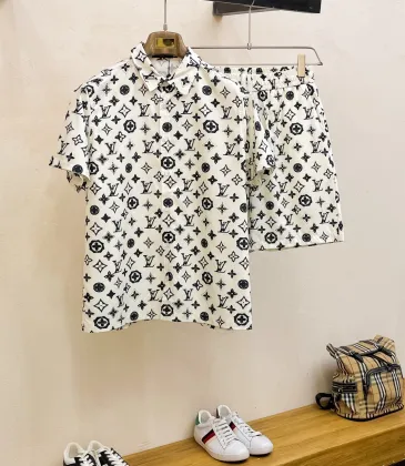 Louis Vuitton tracksuits for Louis Vuitton short tracksuits for men #A52216