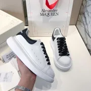 Alexander McQueen Shoes for Unisex McQueen Sneakers #99117287
