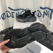 Balenciaga shoes for Balenciaga Unisex Shoes #9122617