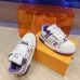 5Louis Vuitton Shoes for Louis Vuitton Unisex Shoes #A35353
