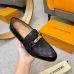 4Louis Vuitton Shoes for Men's LV OXFORDS #A52098