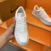 7Louis Vuitton Shoes for Men's Louis Vuitton Sneakers #999932233