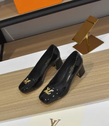 Louis Vuitton Shoes for Women's Louis Vuitton Sandals #A50537
