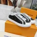 8Louis Vuitton Shoes for Women's Louis Vuitton Sneakers #A49378