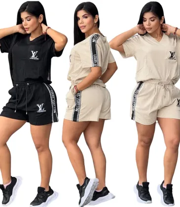 Louis Vuitton Fashion Tracksuits for Women #A51030